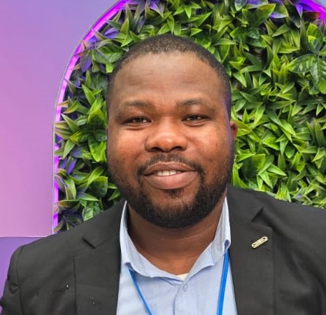 Phos consults team members